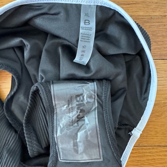 Black and White Sporty Bikini Swim Set - Picture 8 of 9